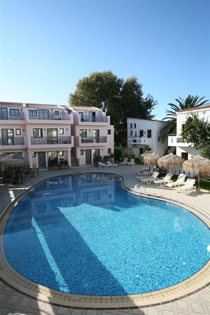 Flamingos Hotel by GHH